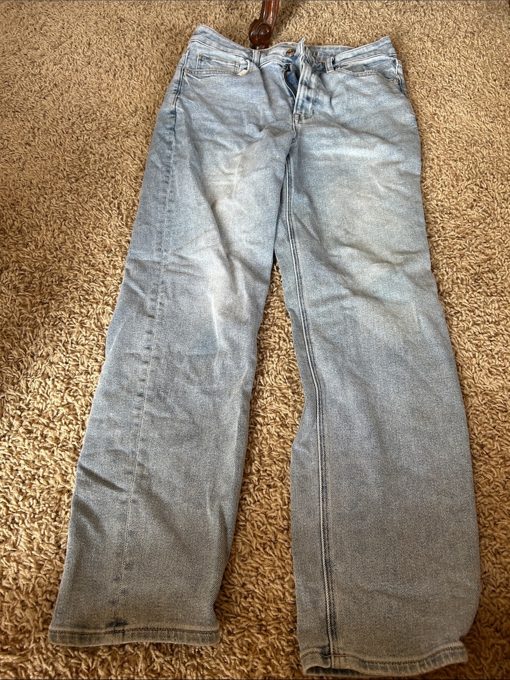 Women’s Light Blue Straight-Leg Jeans